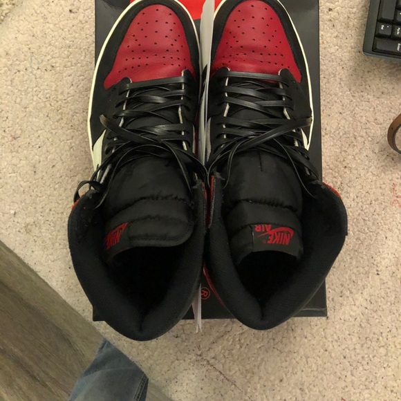 COPY - Air Jordan 1 Retro High OG Bred Toe Size12 - Picture 4 of 7